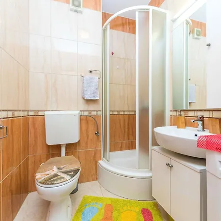 Close To Znjan Spacious With Balcony Split