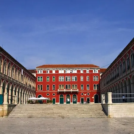 Διαμέρισμα Close To Znjan Spacious With Balcony Σπλιτ